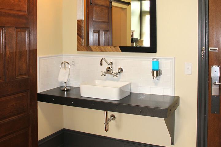 Premium Double Room Private Bathroom City View 205 Council Room (130 of 132)