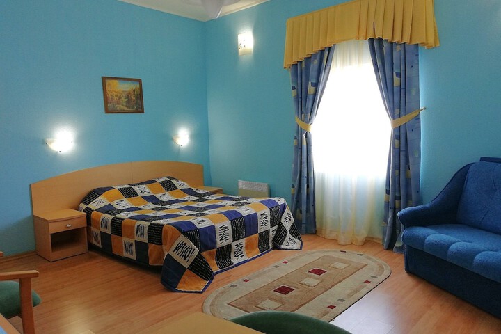 Room 6 of 41