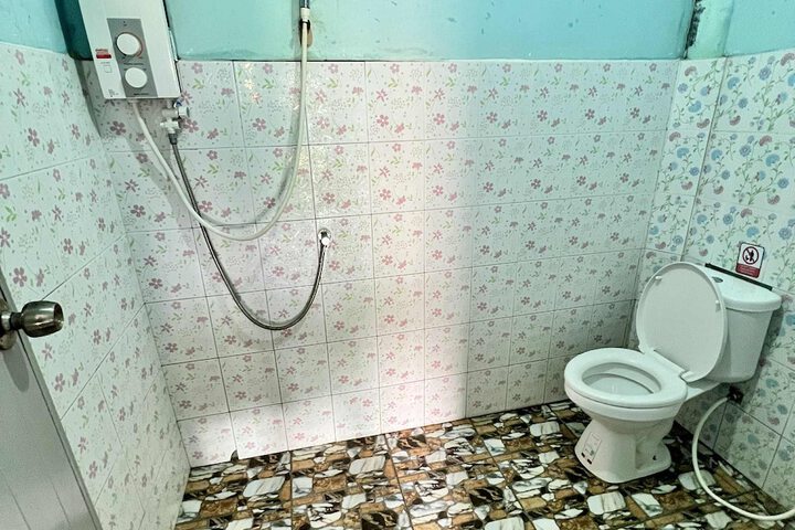 Room 59 of 100