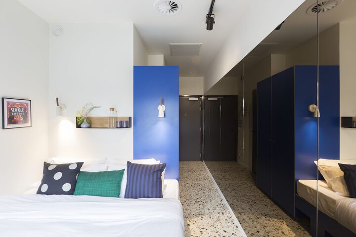 Room 8 of 50