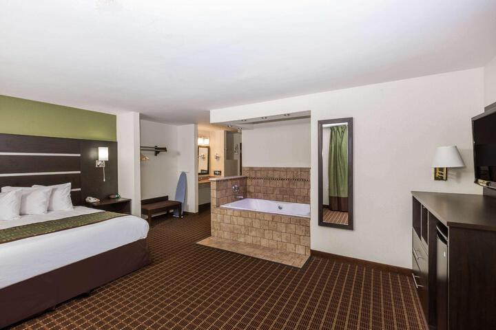 1 King Bed (1 of 6)