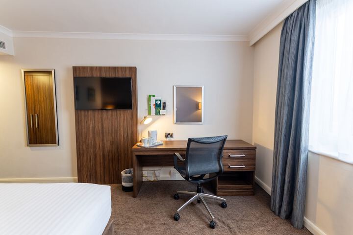 Room 15 of 177