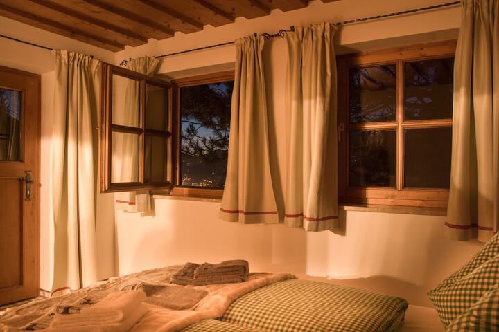 Room 10 of 71