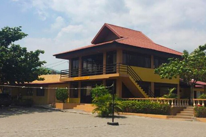 Hotel Entry