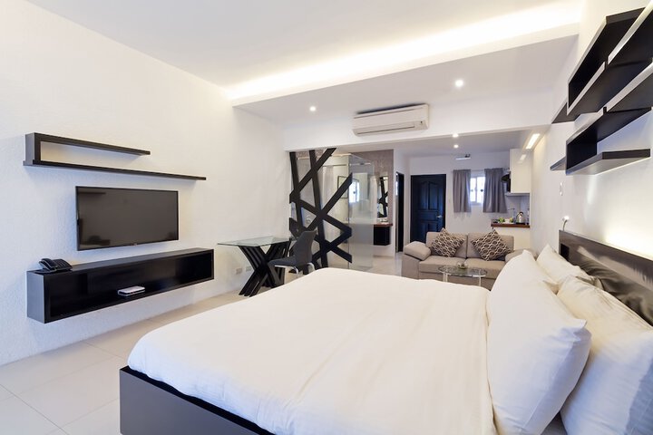 Room 4 of 51