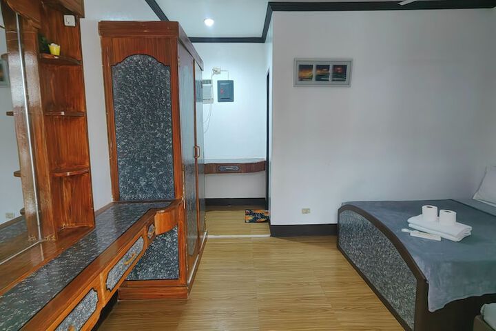 Room 22 of 60