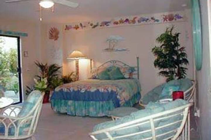Room 4 of 14