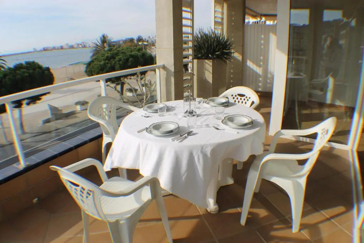 Dining 22 of 24