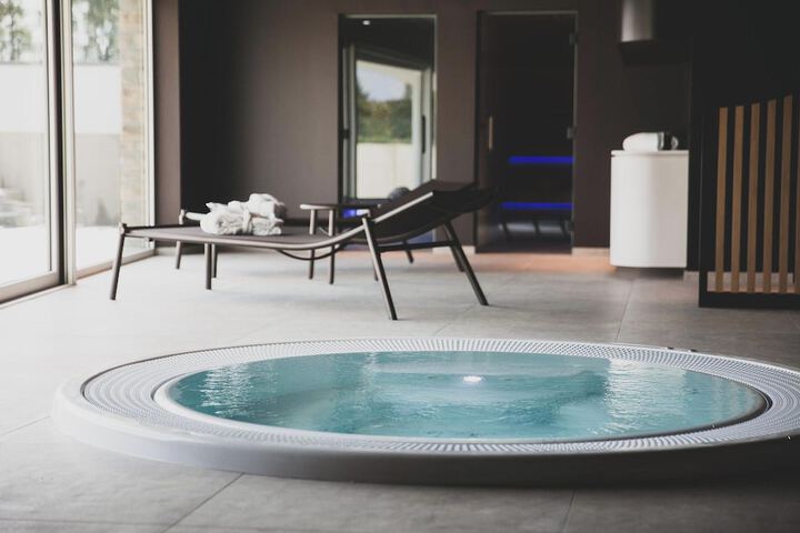 Spa 21 of 30