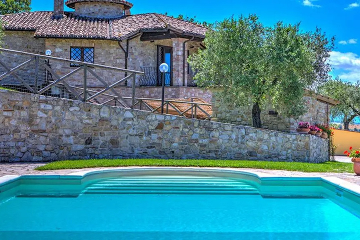 Pool 9 of 18