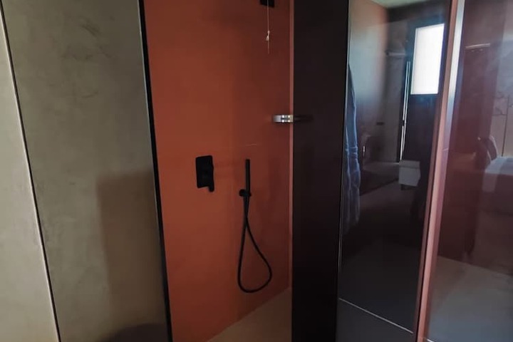 Room 94 of 123
