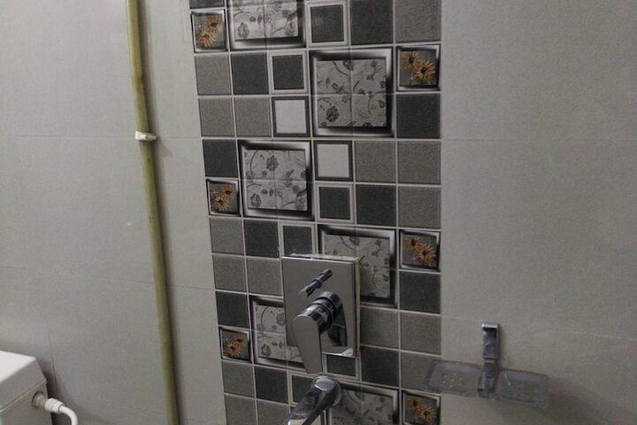 Room 25 of 32