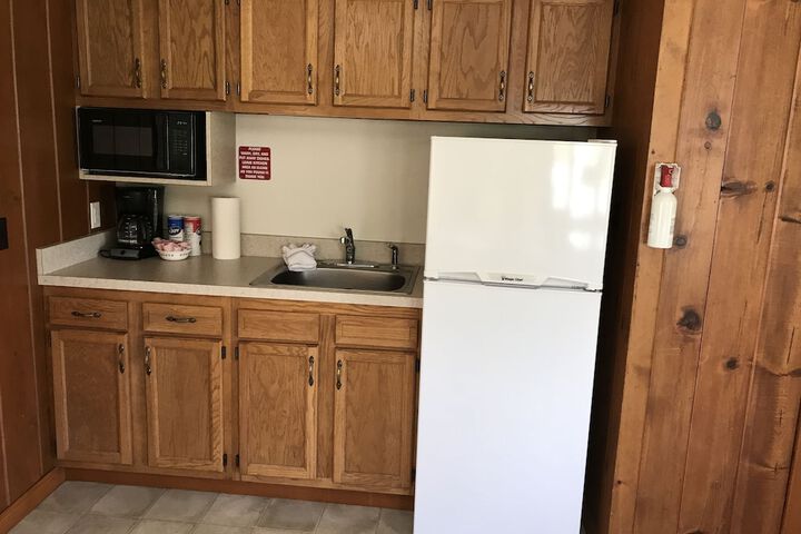 Room 4 of 41