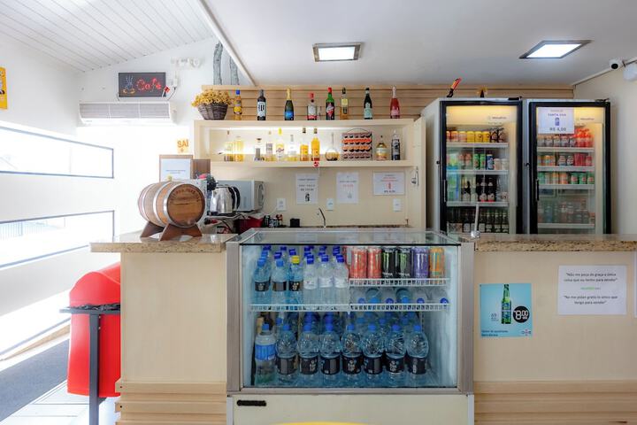 Lounge 96 of 104