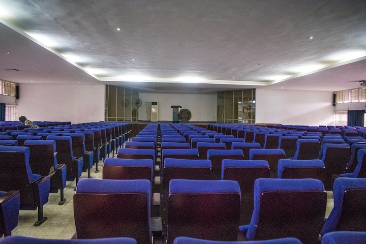 Ballroom/Hall 71 of 89