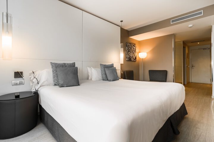 Room 16 of 54