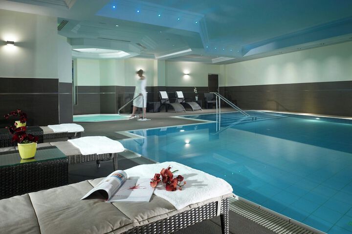 Hotel with Pool