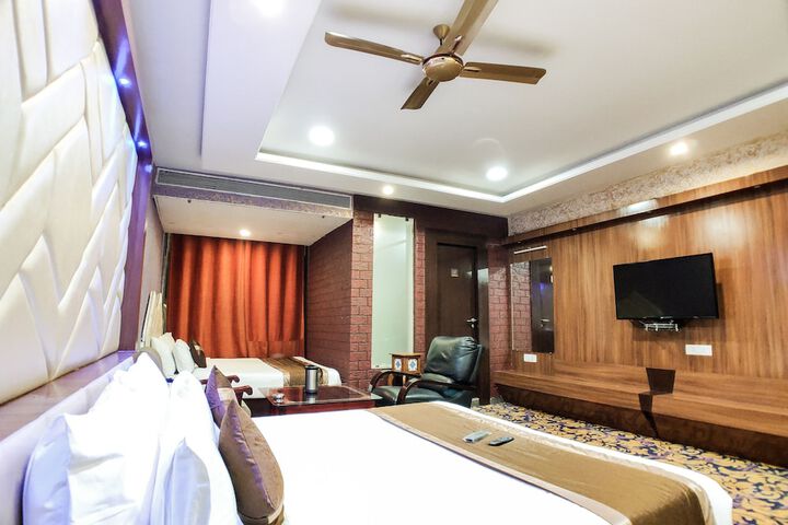 Room 15 of 43