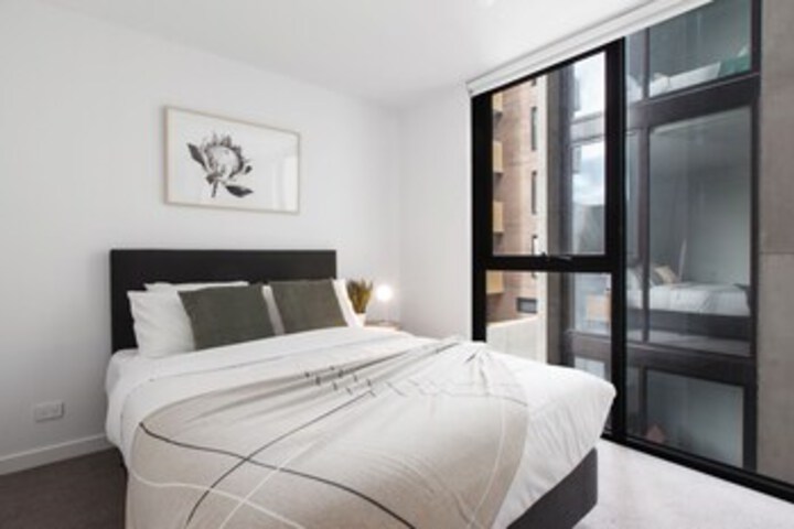 Room 10 of 22
