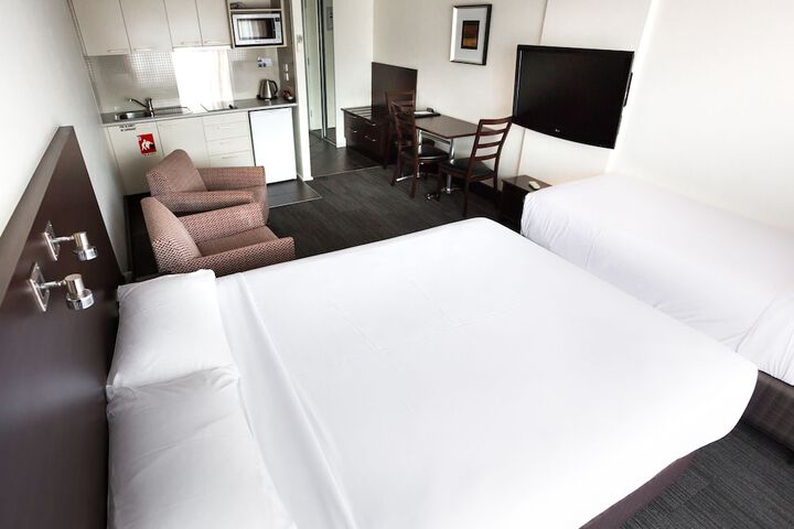 Room 27 of 61