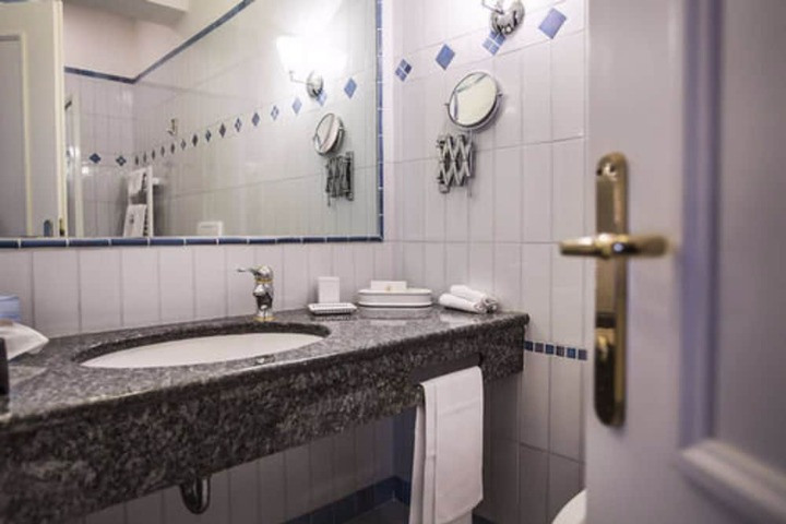 Bathroom Interior Photo