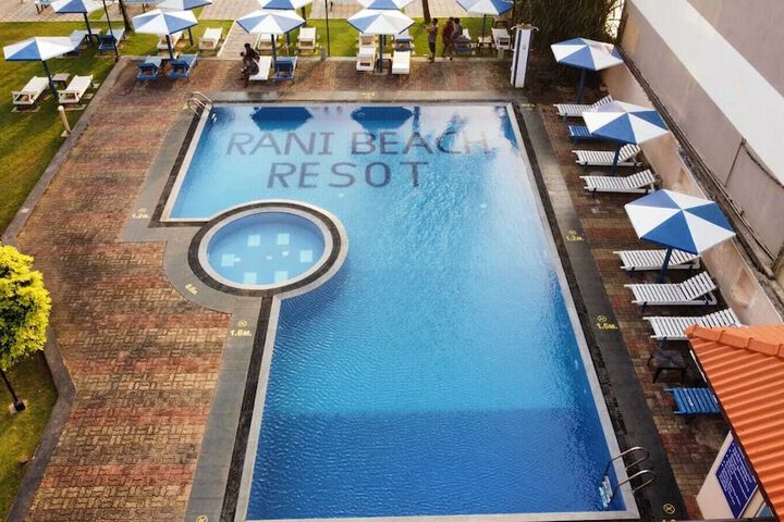 Pool 14 of 25