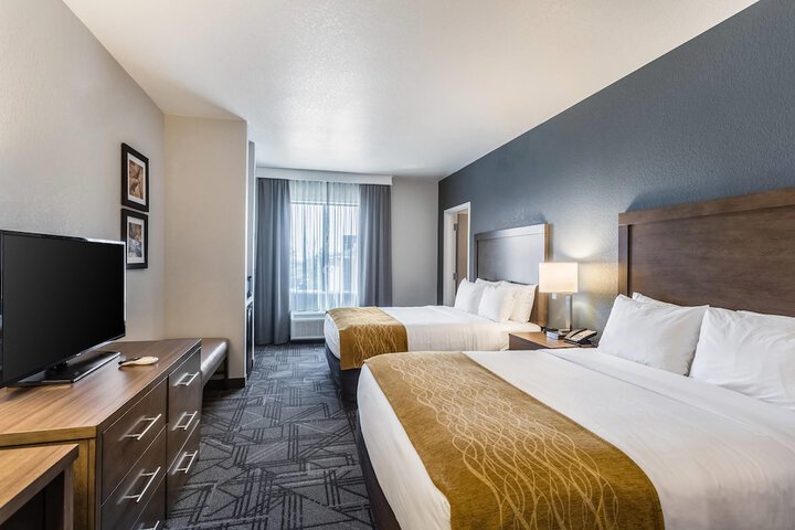 Room 28 of 100