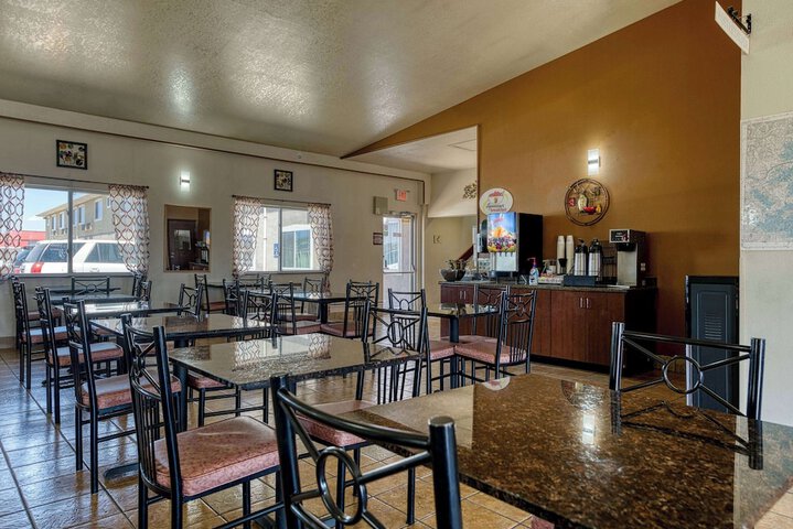 Breakfast/Coffee Service 67 of 77