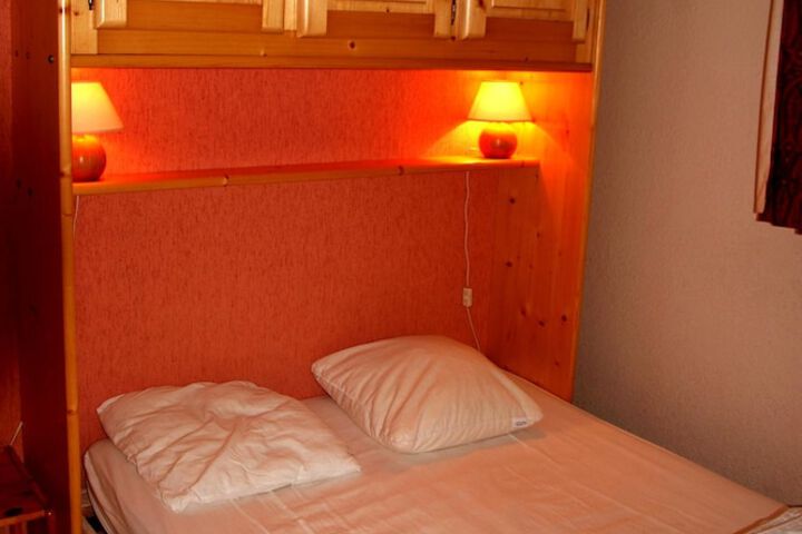Room 8 of 314