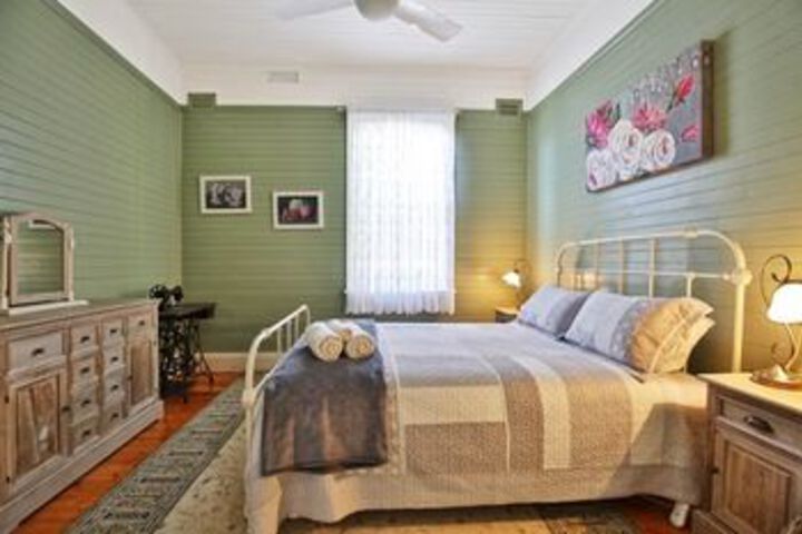 Room 7 of 19