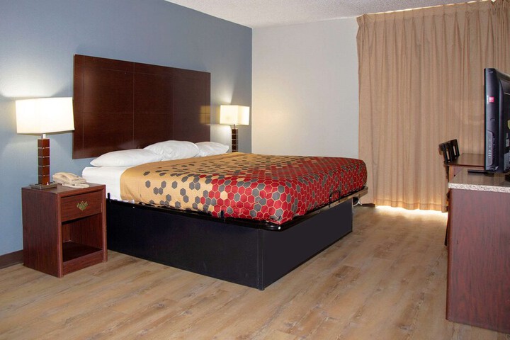 Room 25 of 66