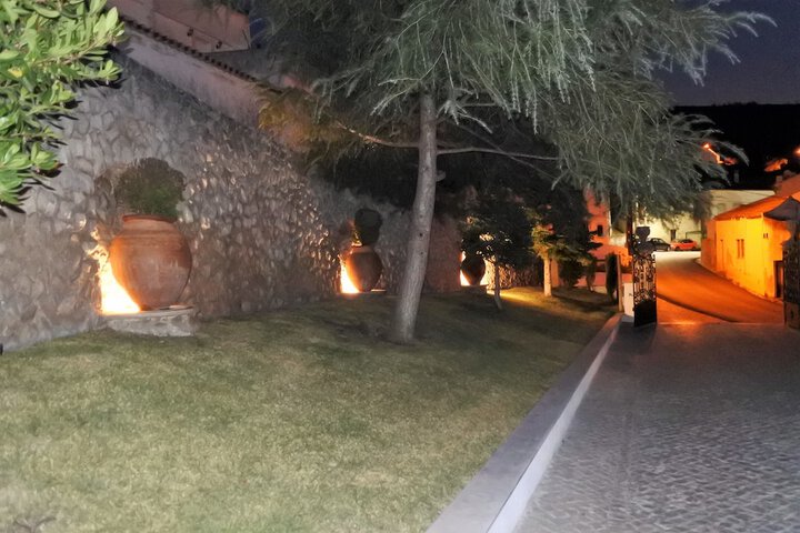 Hotel Exterior 50 of 55