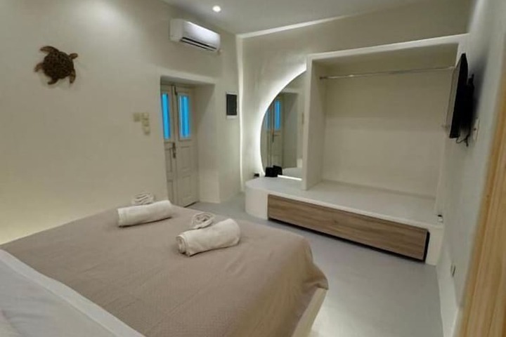 Room 12 of 24