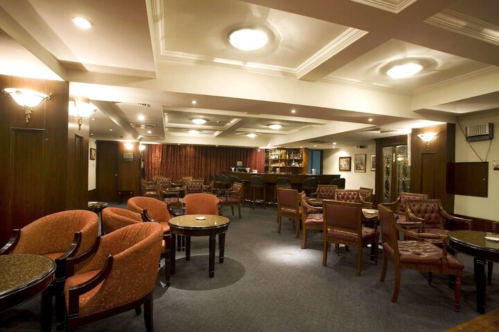 Lounge 222 of 258