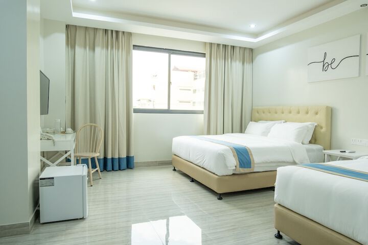 Room 25 of 62