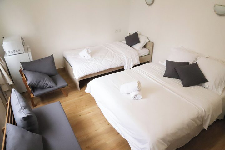 Room 12 of 24