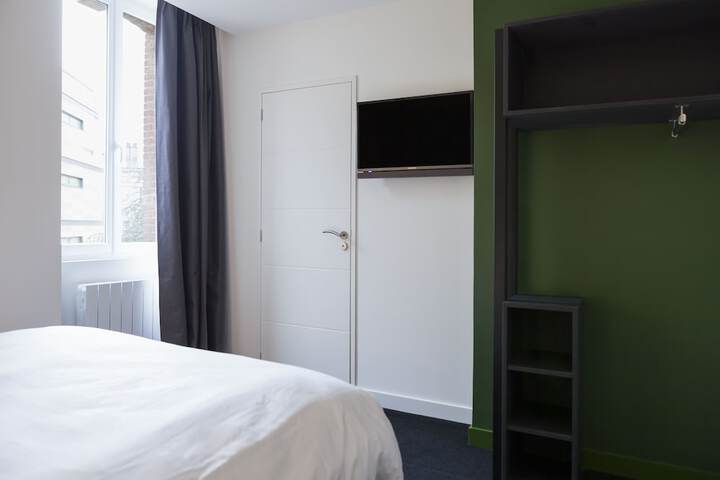 Room 19 of 46