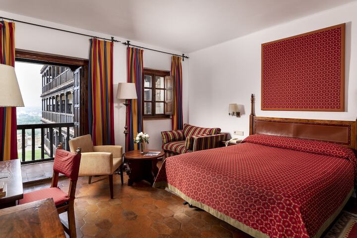 Room 10 of 48
