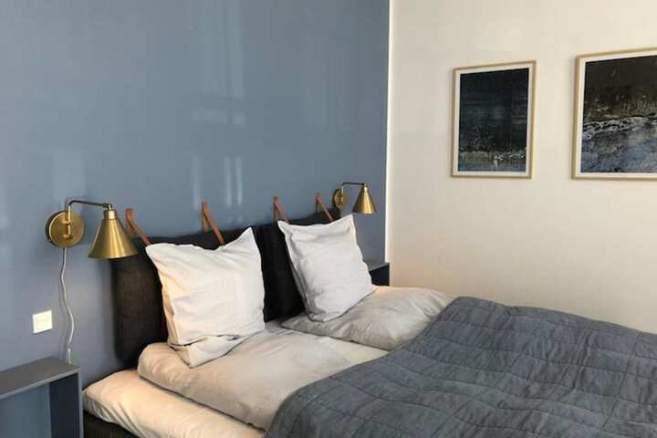 Room 27 of 46