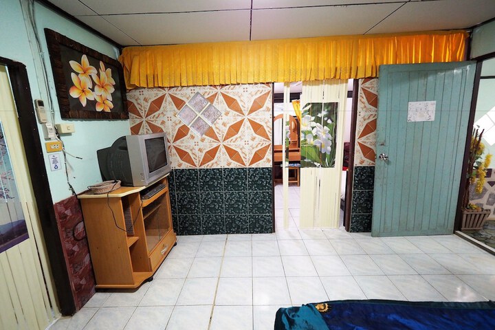 Room 21 of 42