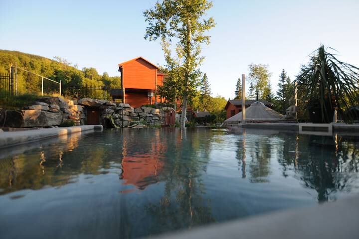 Pool 14 of 34