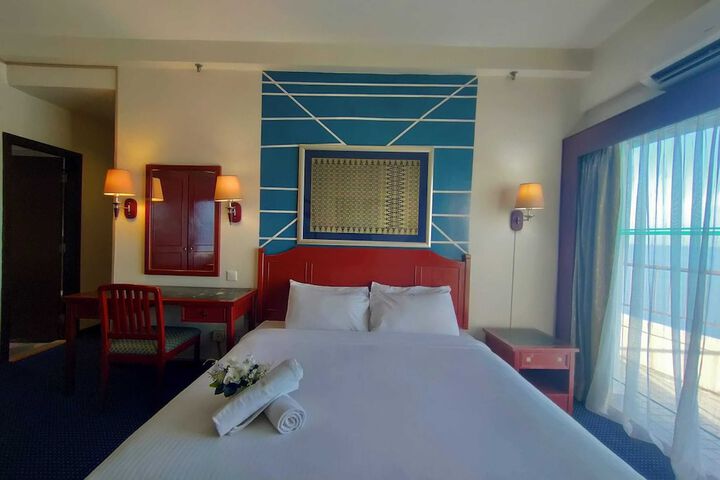 Room 67 of 650