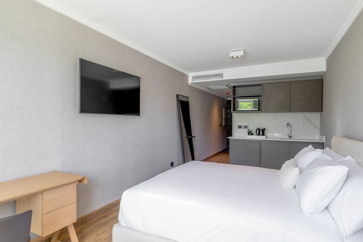 Room 11 of 51
