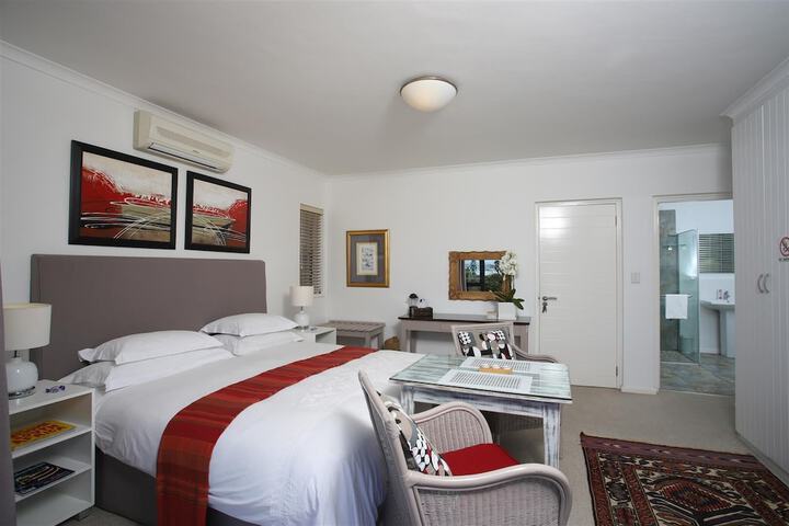 Room 9 of 53