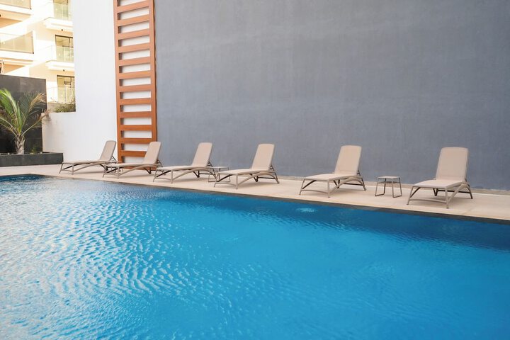 Pool 25 of 43