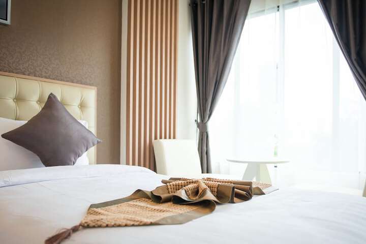 Room 42 of 90