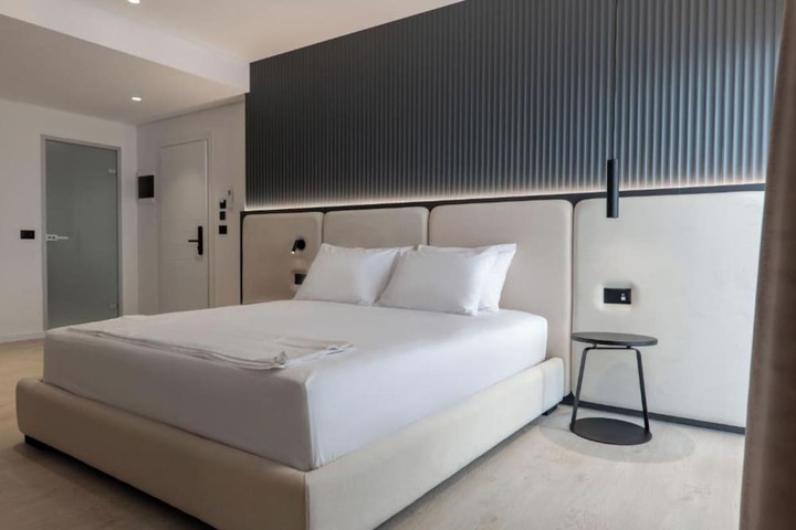 Room 55 of 100