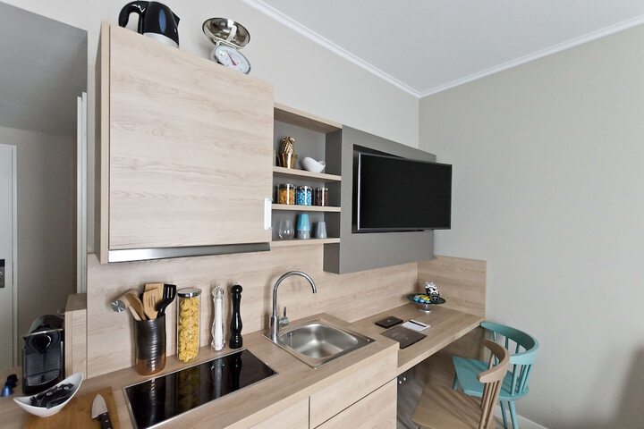 Private kitchenette