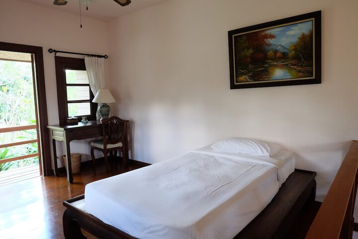 Room 16 of 65