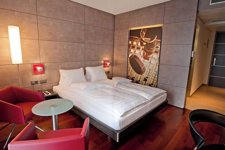 Room 18 of 40